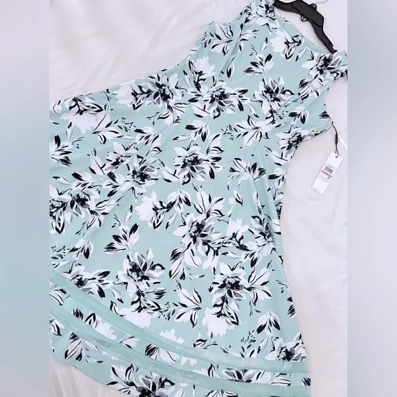 Calvin Klein Floral Midi - Picture 2 of 10